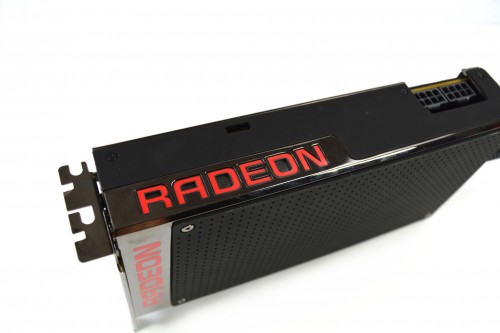 AMD Radeon R9 Fury X in der Redaktion eingetroffen, Benchmarks Fury X vs Geforce 980 Ti