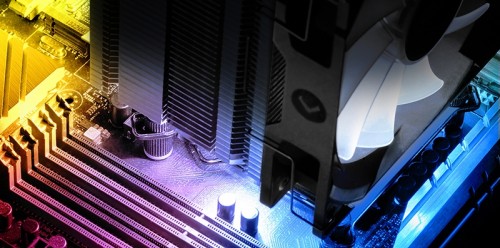 Cryorig und NZXT H7 Quad Lumi: Erster RGB-CPU-Kühler der Welt