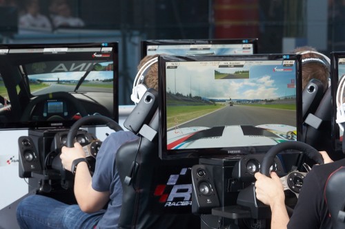 SimRacing EXPO auf dem Nürburgring - Racing-Simulatoren vor Ort ausprobieren