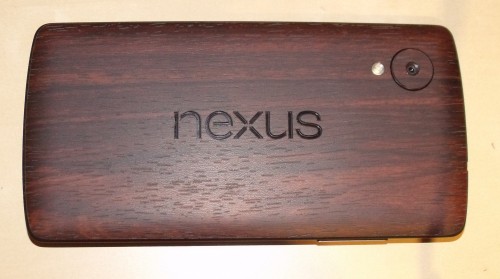 Nexus_5_Mahagony_Back.jpg