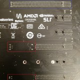 101.-MSI-Z370-Gaming-Pro-Carbon-AC-Ruckseite-fehlende-Befestigungspunkte-PCIe-Slots
