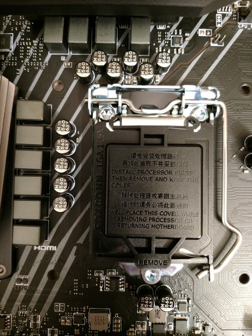 27.-MSI-Z370-Gaming-Pro-Carbon-AC-Sockel.jpg