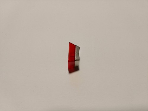 53. MSI GK70 Red Metal Keycap Seitlich