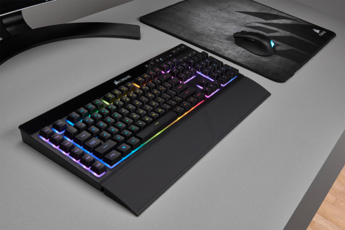 Corsair K57 RGB Wireless Gaming Tastatur mit lebendigen Lichteffekten