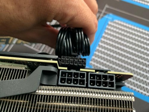 NVIDIA 12 pin PCIe Stromstecker gegen 8 Pin