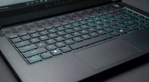 Alienware m15 R5: Notebook mit AMD-Prozessor und Nvidia-Grafikkarte