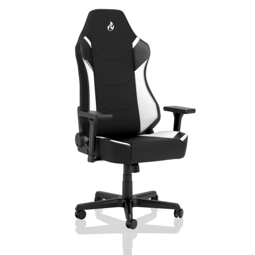 Nitro Concepts und Caseking präsentieren X1000 Gaming Stuhl