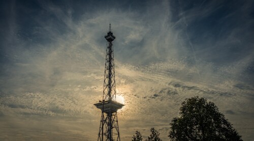 radio tower 4506967 1920