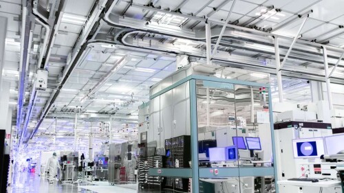 Intel Fab 34: Erste Massenproduktion mit EUV-Technologie in Europa
